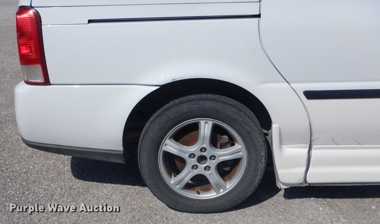 image for item DF3036 2005 Chevrolet Uplander  handicap accessible van