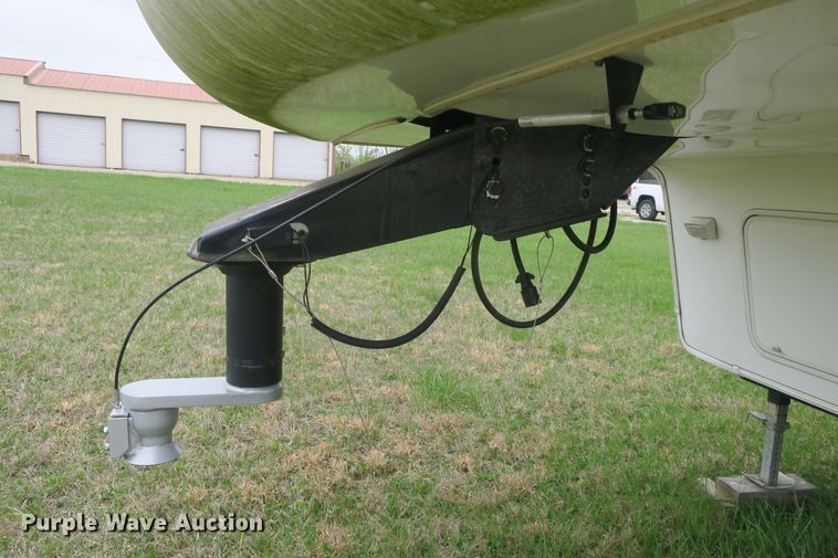 image for item DF5120 2007 Montana Mountaineer 344RET  camper