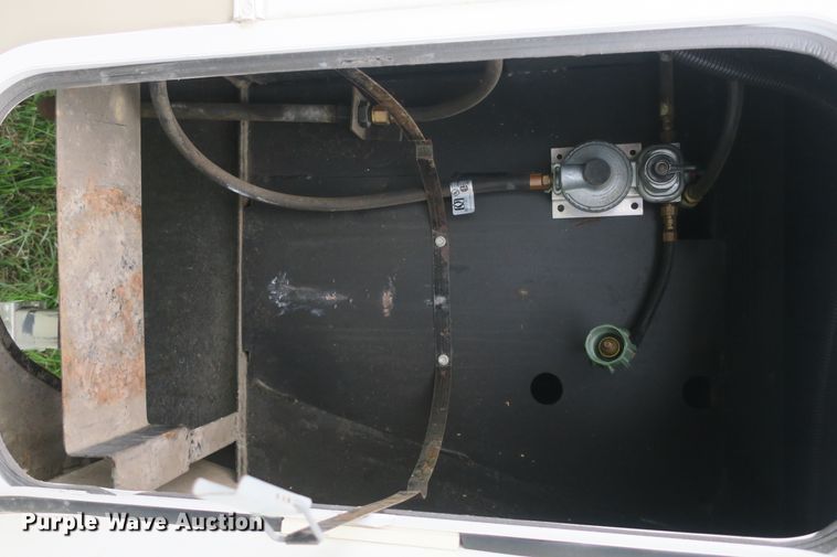 image for item DF5120 2007 Montana Mountaineer 344RET  camper