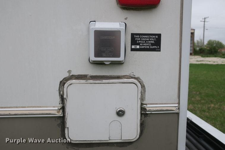 image for item DF5120 2007 Montana Mountaineer 344RET  camper