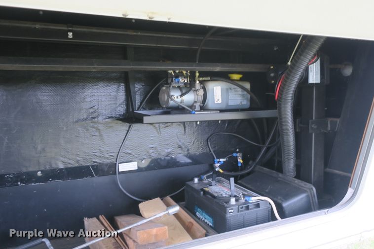 image for item DF5120 2007 Montana Mountaineer 344RET  camper