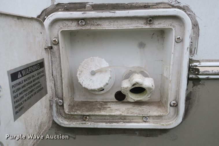 image for item DF5120 2007 Montana Mountaineer 344RET  camper