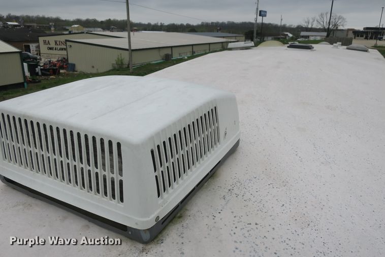 image for item DF5120 2007 Montana Mountaineer 344RET  camper