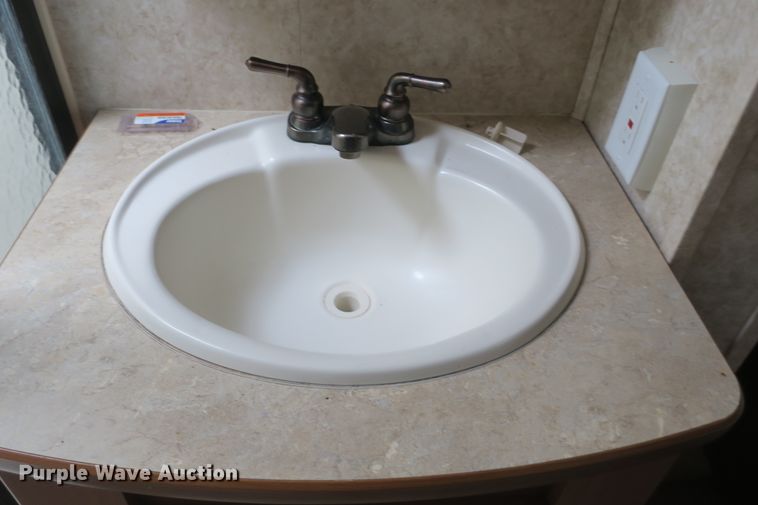 image for item DF5120 2007 Montana Mountaineer 344RET  camper