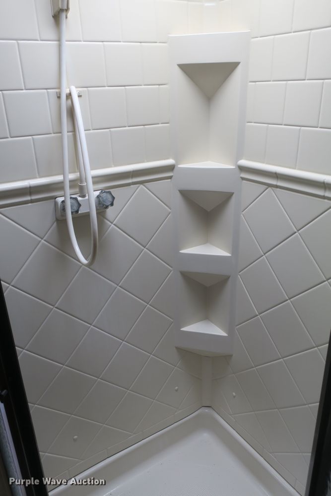 image for item DF5120 2007 Montana Mountaineer 344RET  camper