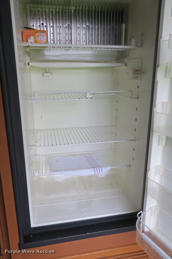 image for item DF5120 2007 Montana Mountaineer 344RET  camper