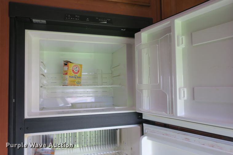 image for item DF5120 2007 Montana Mountaineer 344RET  camper