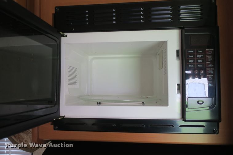 image for item DF5120 2007 Montana Mountaineer 344RET  camper