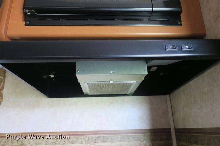 image for item DF5120 2007 Montana Mountaineer 344RET  camper