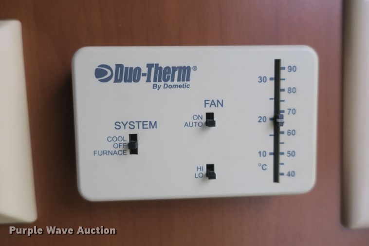 image for item DF5120 2007 Montana Mountaineer 344RET  camper