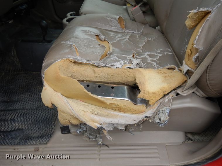 image for item DF6023 2004 Chevrolet Silverado 2500HD  3/4 or 1 ton pickup or van