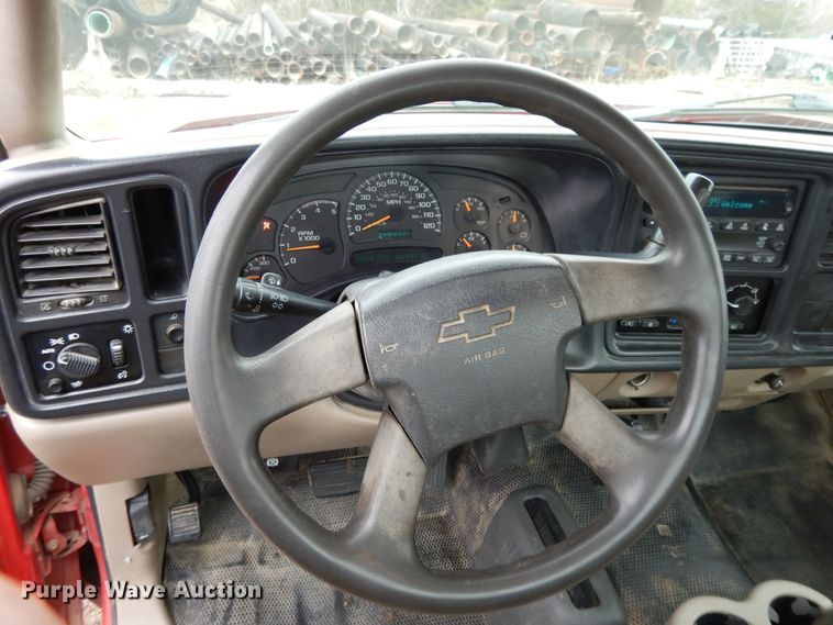 image for item DF6023 2004 Chevrolet Silverado 2500HD  3/4 or 1 ton pickup or van