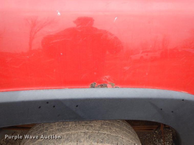 image for item DF6023 2004 Chevrolet Silverado 2500HD  3/4 or 1 ton pickup or van