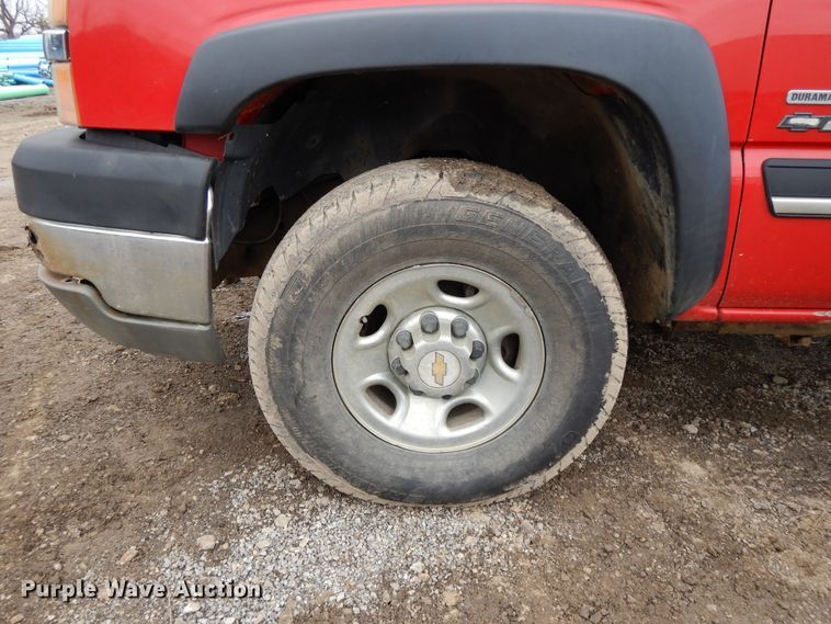 image for item DF6023 2004 Chevrolet Silverado 2500HD  3/4 or 1 ton pickup or van