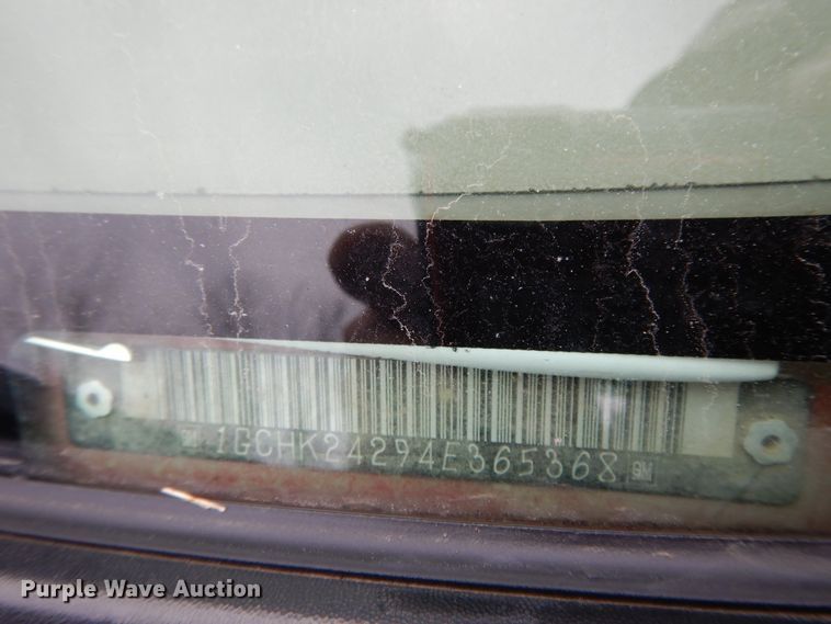 image for item DF6023 2004 Chevrolet Silverado 2500HD  3/4 or 1 ton pickup or van