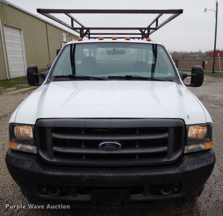 image for item DF6036 2004 Ford F350 Super Duty  utility bed pickup truck