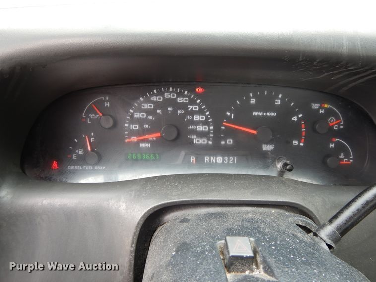 image for item DF6036 2004 Ford F350 Super Duty  utility bed pickup truck