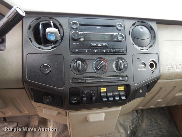 image for item DF6037 2008 Ford F450 Super Duty XL utility bed truck