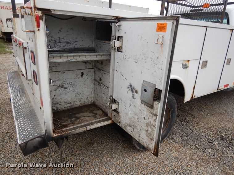 image for item DF6037 2008 Ford F450 Super Duty XL utility bed truck