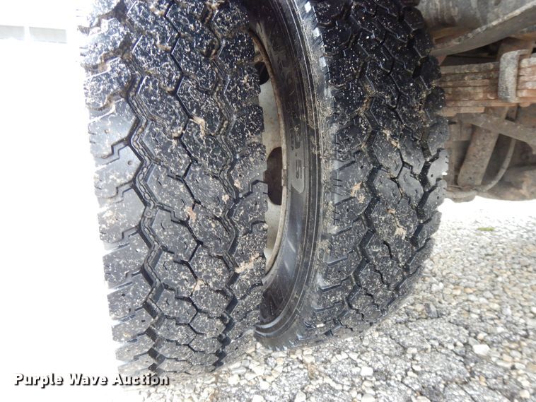 image for item DF6037 2008 Ford F450 Super Duty XL utility bed truck