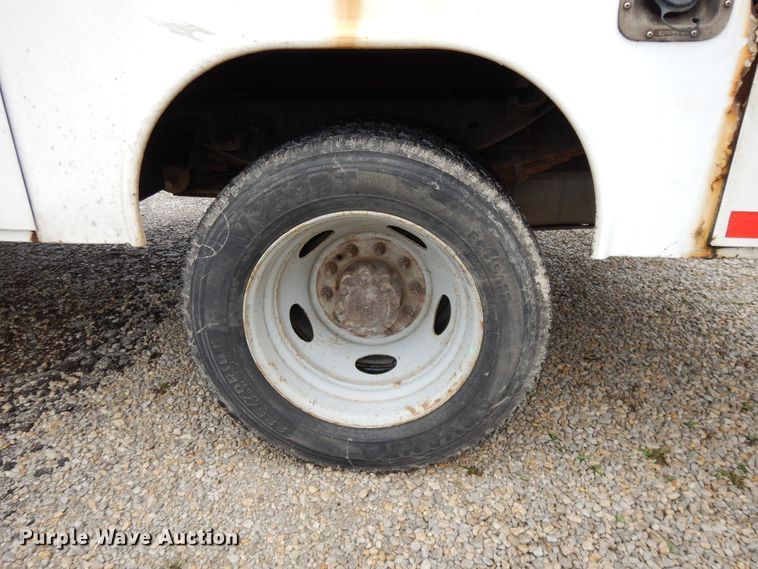 image for item DF6037 2008 Ford F450 Super Duty XL utility bed truck