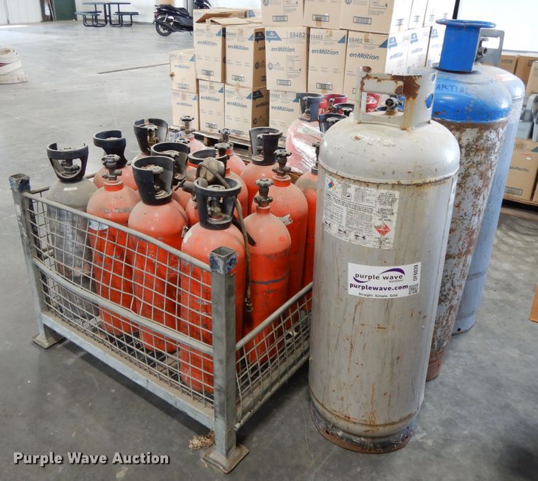 image for item DF6039 Tanks