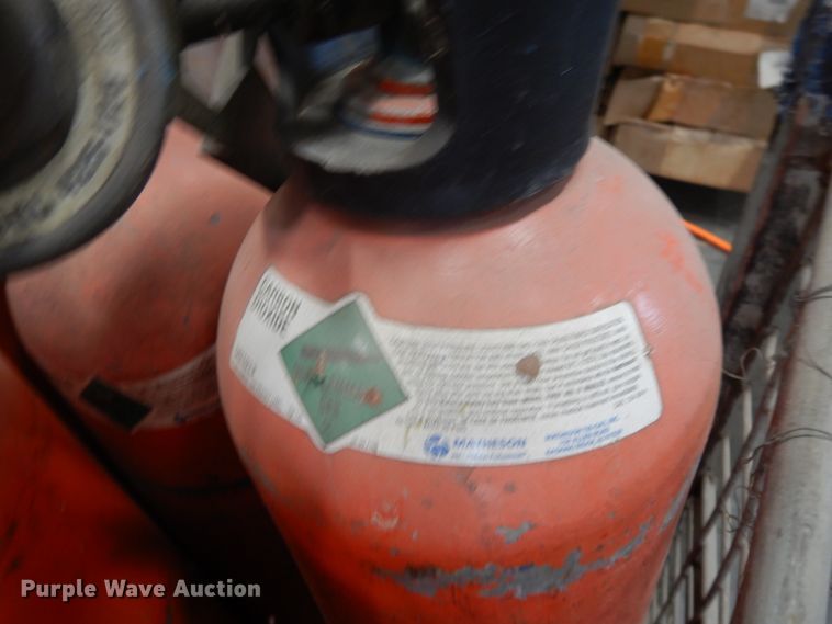 image for item DF6039 Tanks