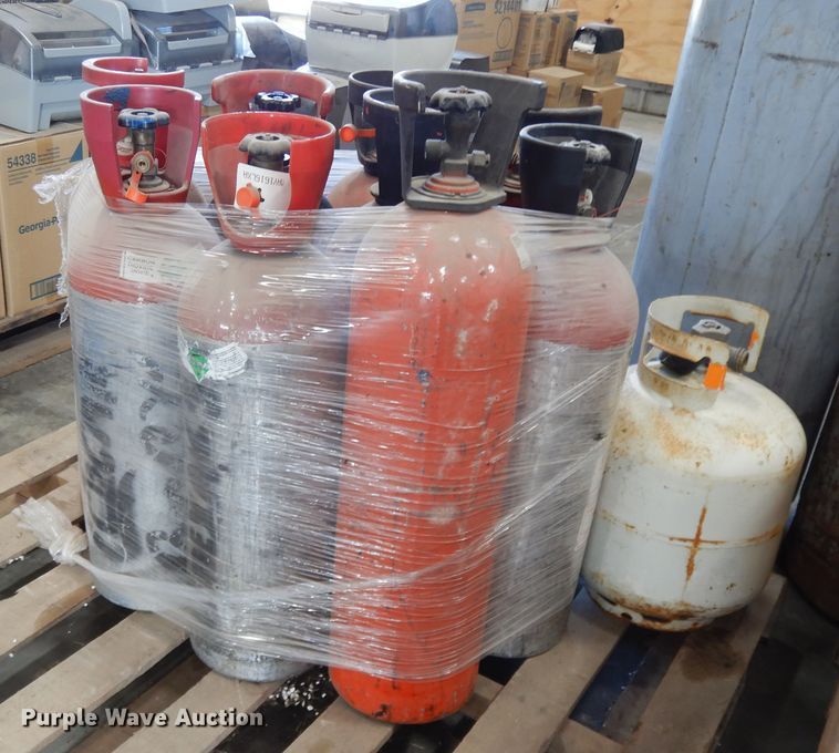 image for item DF6039 Tanks