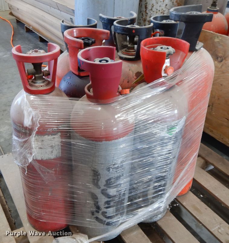 image for item DF6039 Tanks