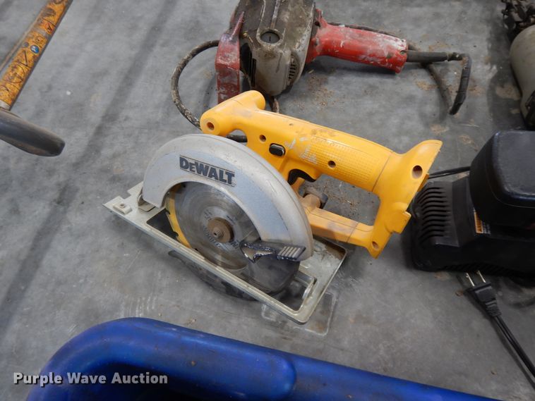 image for item DF6042 Tools