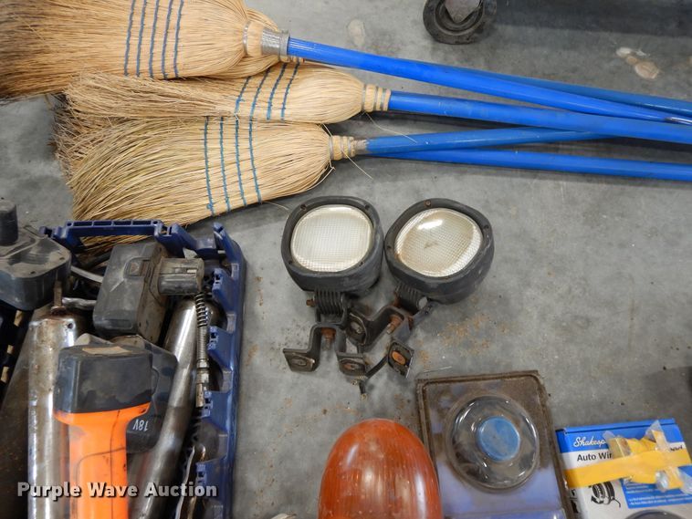 image for item DF6042 Tools