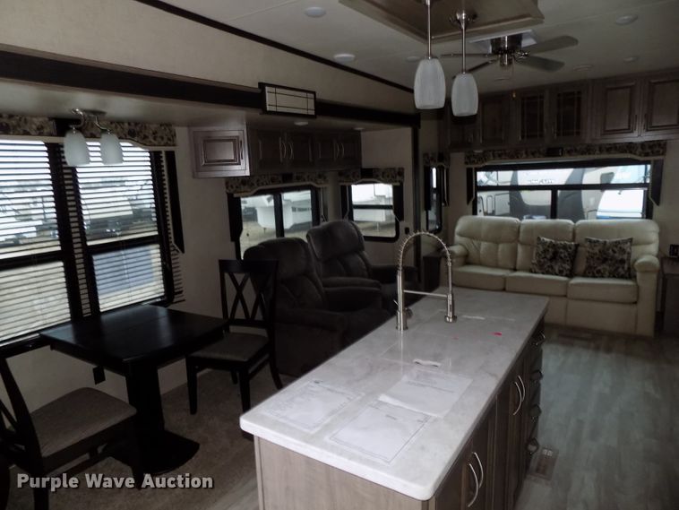 image for item DG2559 2017 KZ Durango Gold 370RLT  camper