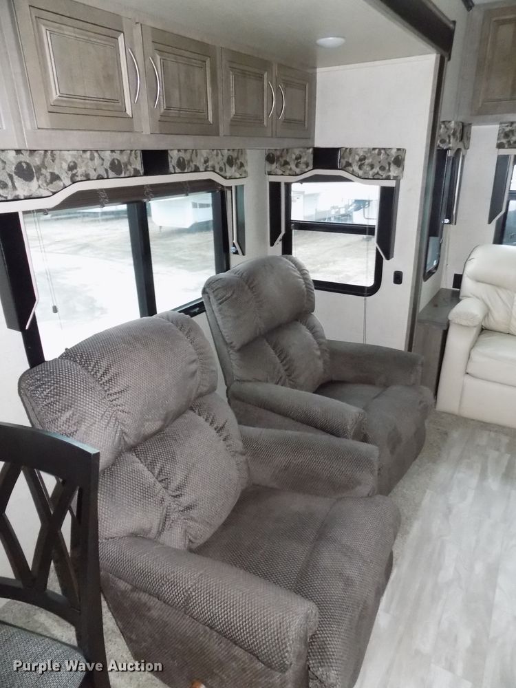 image for item DG2559 2017 KZ Durango Gold 370RLT  camper