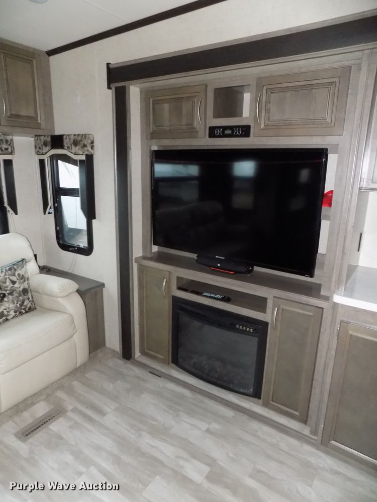 image for item DG2559 2017 KZ Durango Gold 370RLT  camper