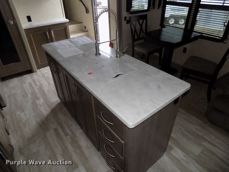 image for item DG2559 2017 KZ Durango Gold 370RLT  camper