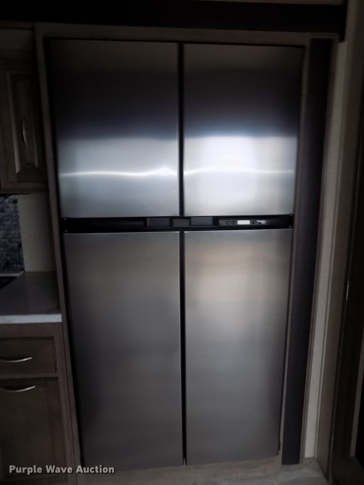 image for item DG2559 2017 KZ Durango Gold 370RLT  camper