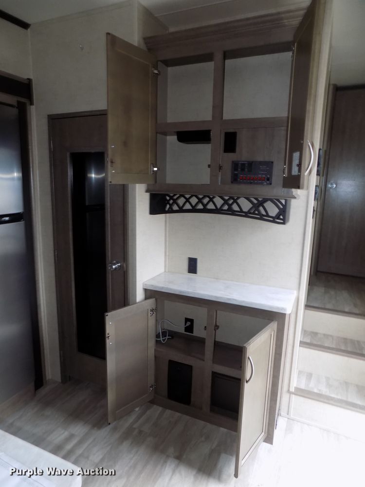 image for item DG2559 2017 KZ Durango Gold 370RLT  camper