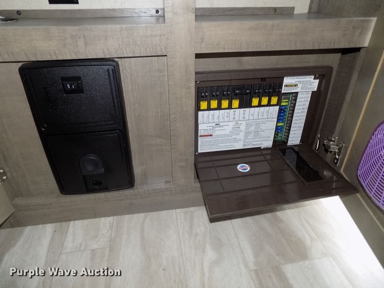 image for item DG2559 2017 KZ Durango Gold 370RLT  camper