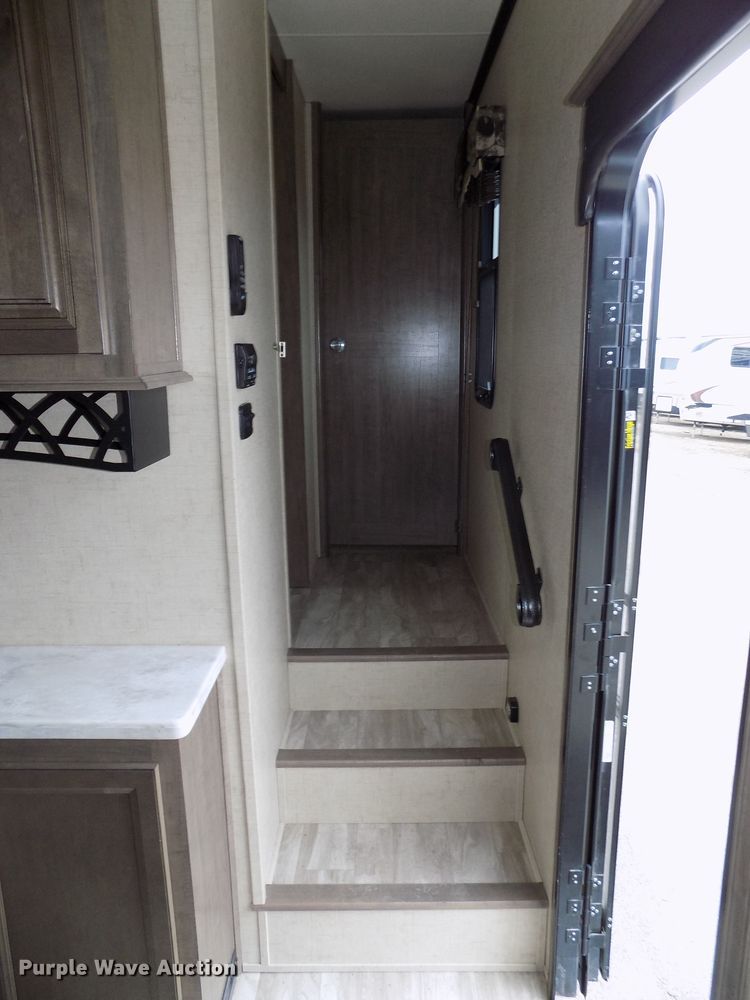 image for item DG2559 2017 KZ Durango Gold 370RLT  camper