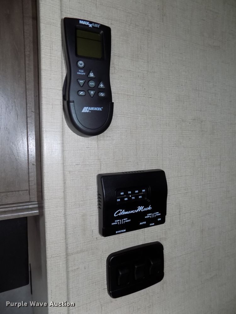 image for item DG2559 2017 KZ Durango Gold 370RLT  camper