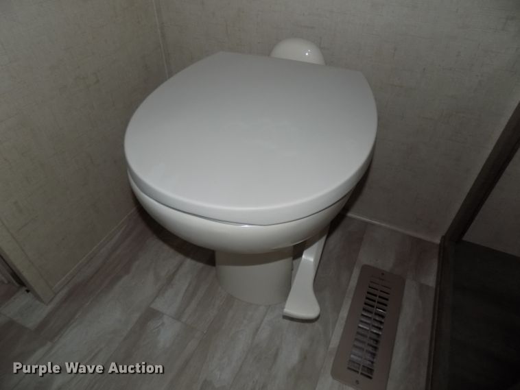 image for item DG2559 2017 KZ Durango Gold 370RLT  camper