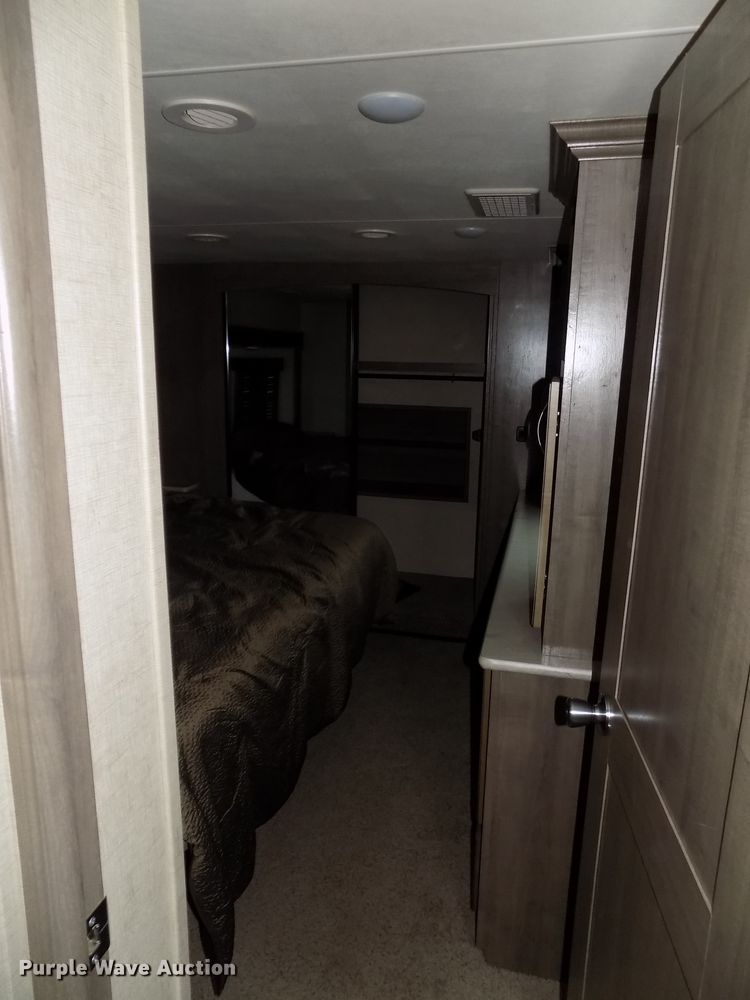 image for item DG2559 2017 KZ Durango Gold 370RLT  camper