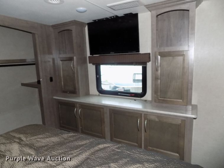 image for item DG2559 2017 KZ Durango Gold 370RLT  camper