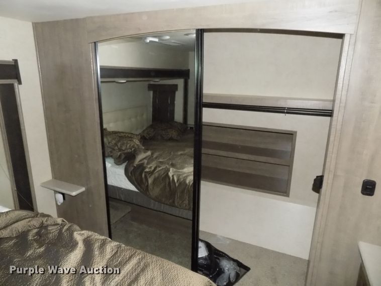 image for item DG2559 2017 KZ Durango Gold 370RLT  camper