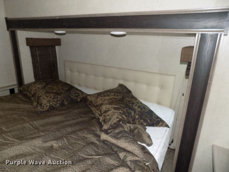 image for item DG2559 2017 KZ Durango Gold 370RLT  camper