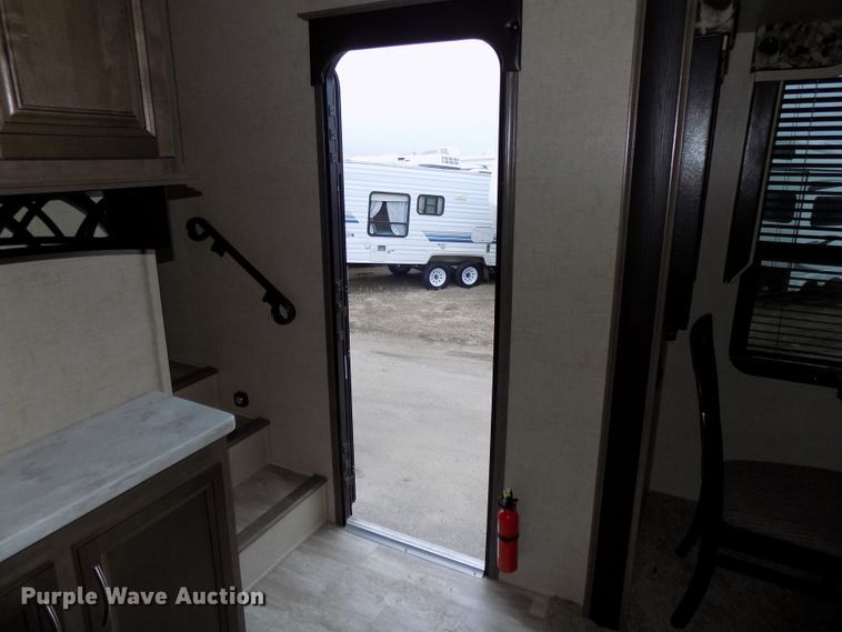 image for item DG2559 2017 KZ Durango Gold 370RLT  camper