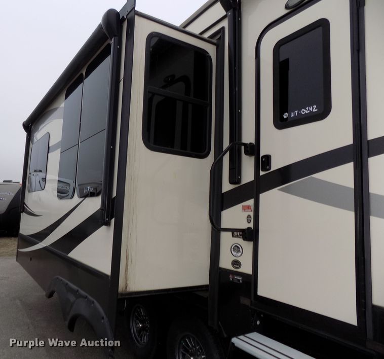 image for item DG2559 2017 KZ Durango Gold 370RLT  camper