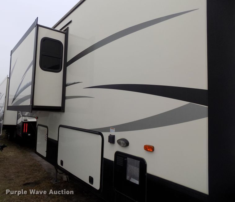 image for item DG2559 2017 KZ Durango Gold 370RLT  camper