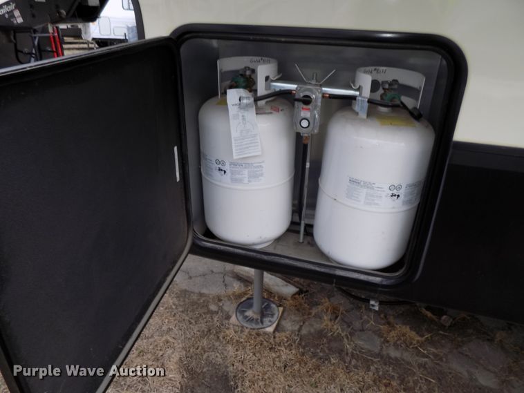 image for item DG2559 2017 KZ Durango Gold 370RLT  camper