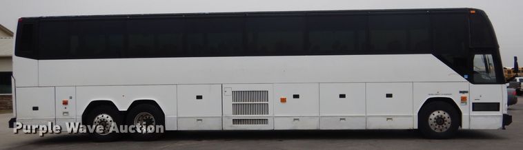 image for item DG5942 1998 Prevost H3-45 coach bus